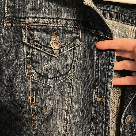 Beautiful cropped lightly distressed denim jacket. The Vampire diaries. PTP 19”. - Picture 8 of 16